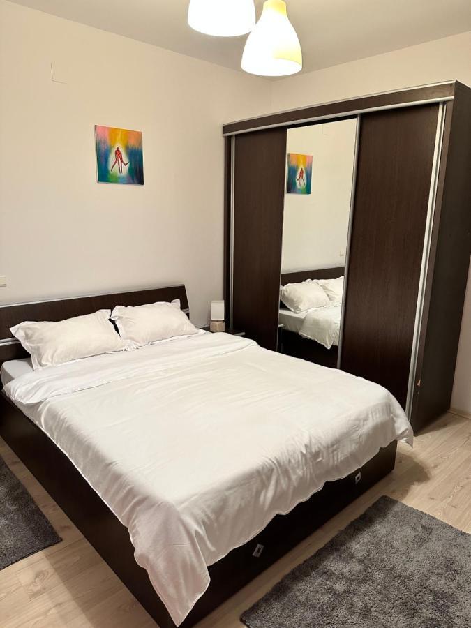 Apartament Otopeni Luaran gambar