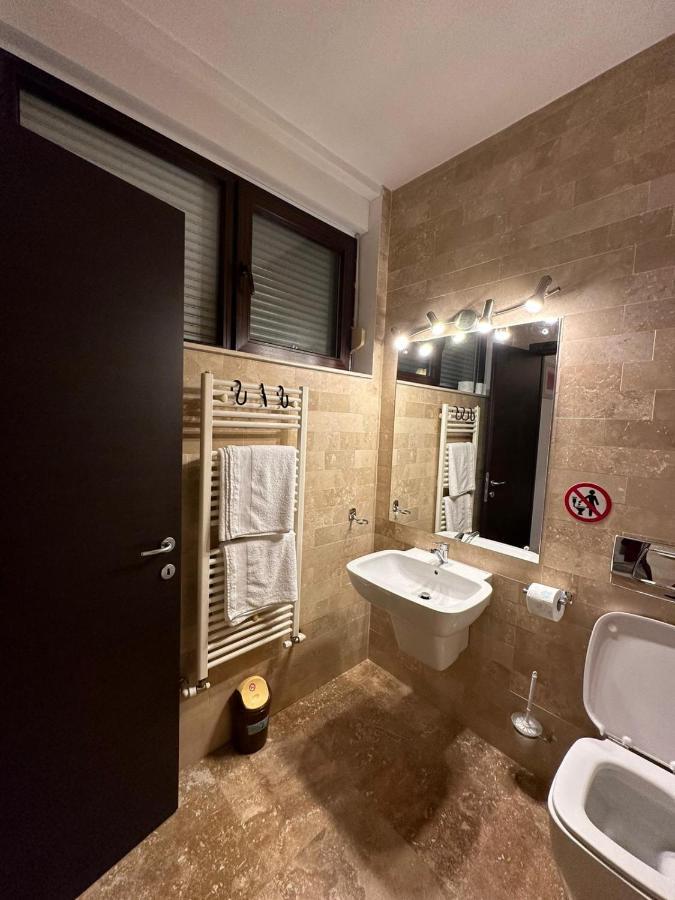 Apartament Otopeni Luaran gambar